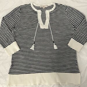 LOFT Lightweight 3/4 Sleeve Striped V-Neck Tie Front Top L Black White Striped